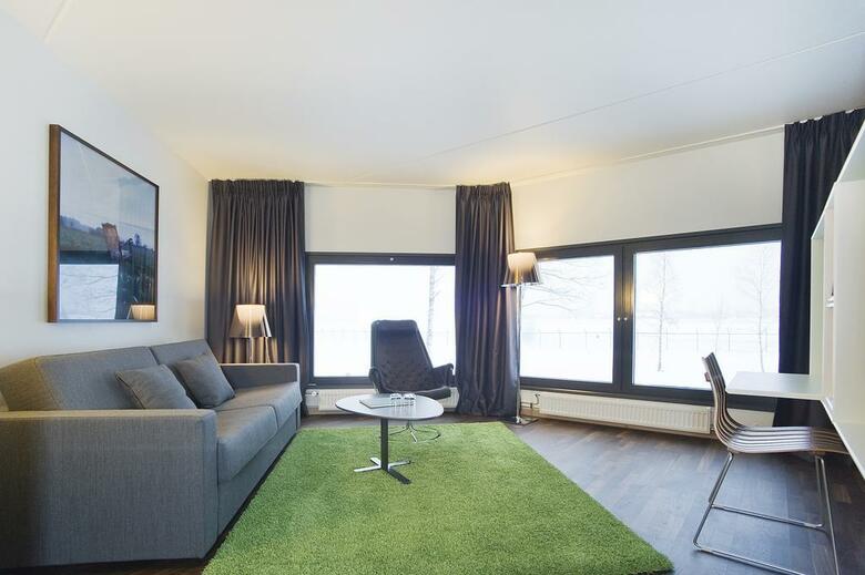 Hotel Comfort Runway