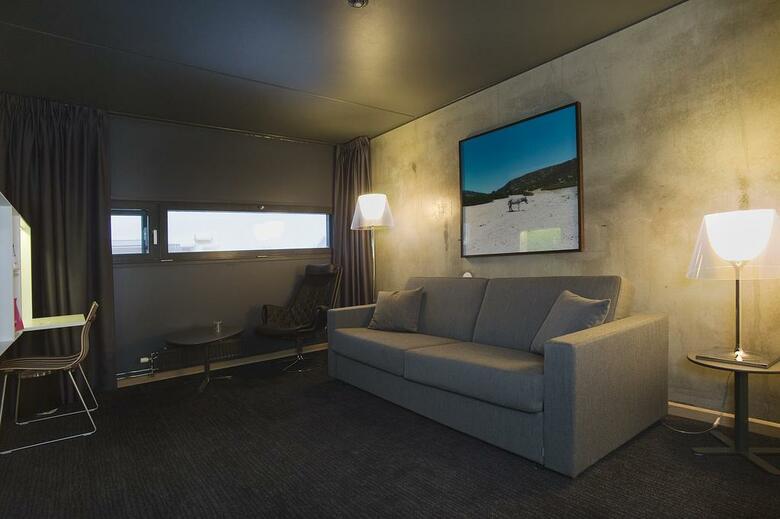 Hotel Comfort Runway