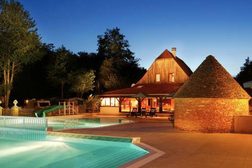 Camping Le Moulin Du Roch