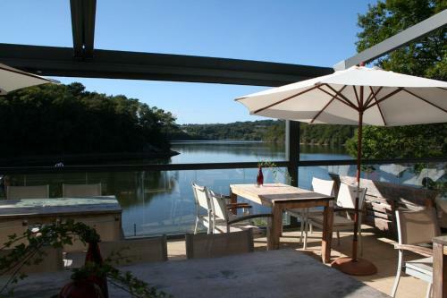 Hostal Merlin Les Pieds Dans L'eau