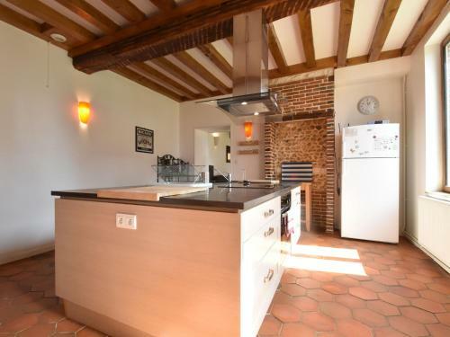 Spacious Holiday Home In Sormery With Swimming Pool