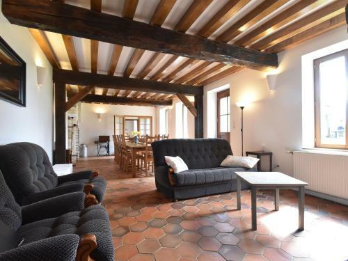 Spacious Holiday Home In Sormery With Swimming Pool