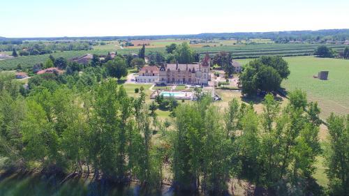 Bed & Breakfast Ch�teau De Lastours