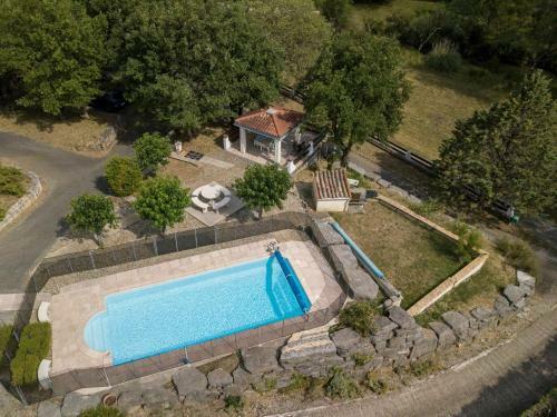 Cozy Cottage In Uzer With Swimming Pool