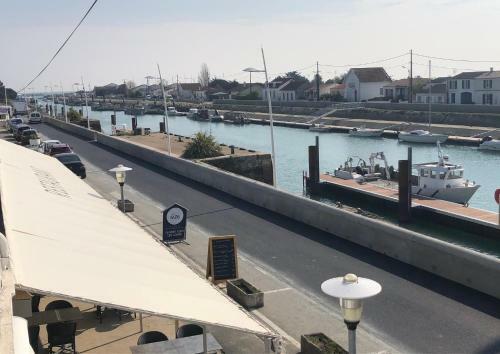 Hotel Les Bains Boyardville - H�tel Et Restaurant