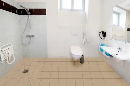 Hotel Les Bains Boyardville - H�tel Et Restaurant