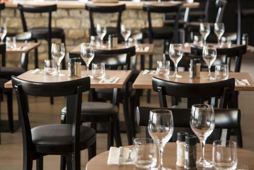 Hotel Les Bains Boyardville - H�tel Et Restaurant