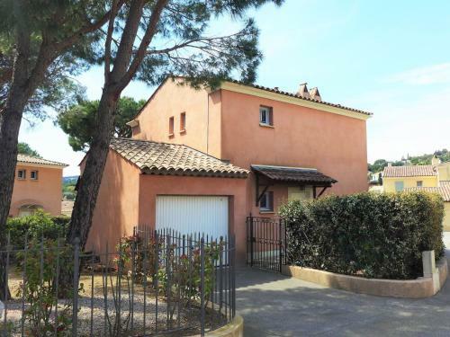 Holiday Home Le Mas D'esqui�re