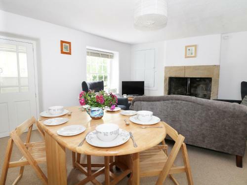 Gritstone Cottage, Bakewell