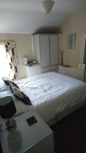 George Hotel