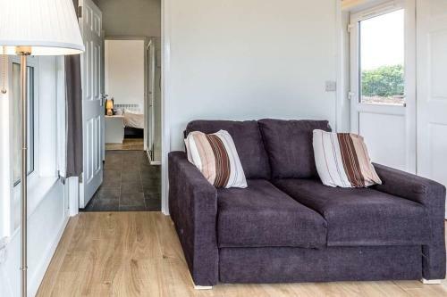 Hazel 1 - Standard Plus One Bed Apartment On Private Estate