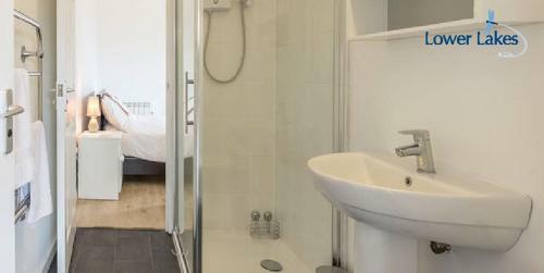 Hazel 1 - Standard Plus One Bed Apartment On Private Estate
