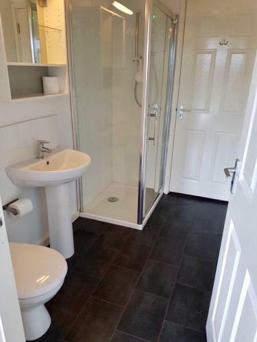 Rowan 3 - Standard Plus One Bed Apartment On Private Estate
