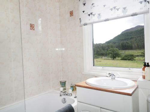 3 Strathanmore Cottages, Muir Of Ord