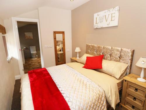 Caner Bach Lodge, Bridgend