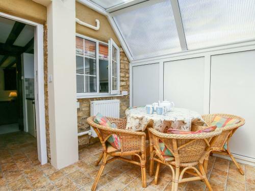 Japonica Cottage, Bourton On The Water