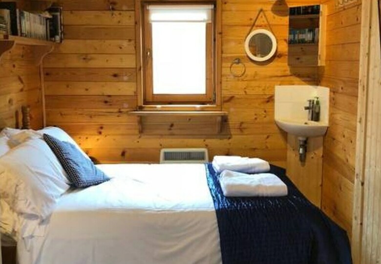Astoria- Adorable Secluded Cabin In Quaint Town