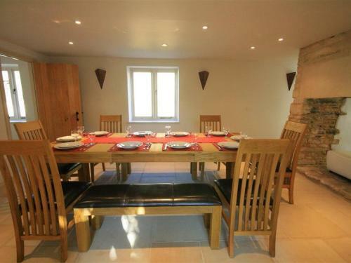Malt Barn, Burford