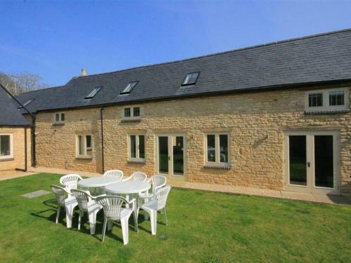 Malt Barn, Burford