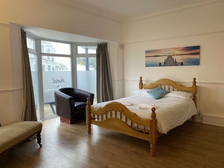 Hotel Sea Breeze