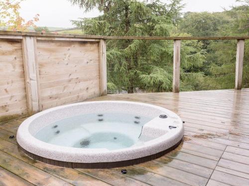 6 Lake View, Looe