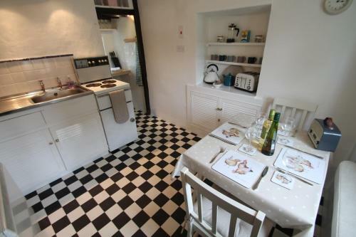 Syms Cottage, Cutcombe