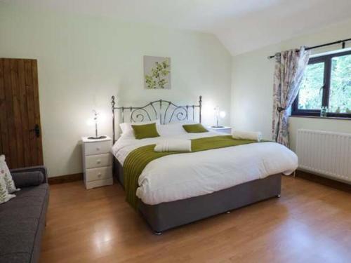 Ty Newydd, Welshpool