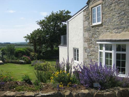 Tregaddra Farm B&B