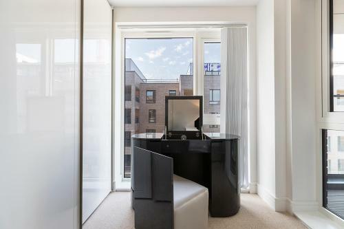 Colindale 3 Bed Luxury Apartment