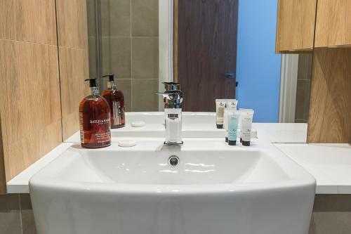 Colindale 3 Bed Luxury Apartment