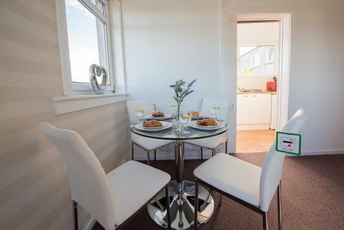 Premier - Trinidad Apartment