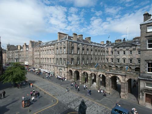 Parliament Apartment