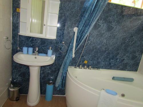 Mermaid House, 2bd/2bt, 3tv, Accessible, Sauna Spa Bath