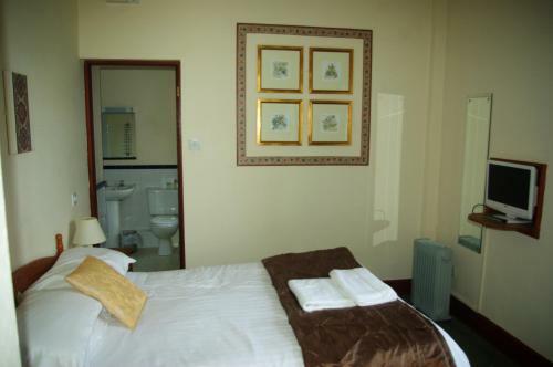 Victoria Hotel