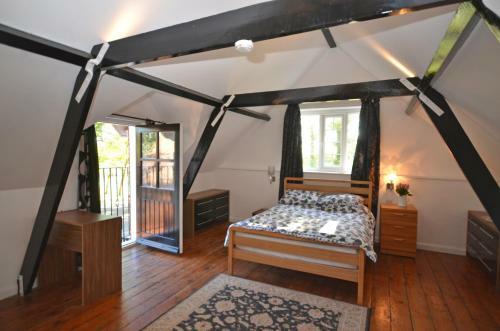 Gaveston Coach House