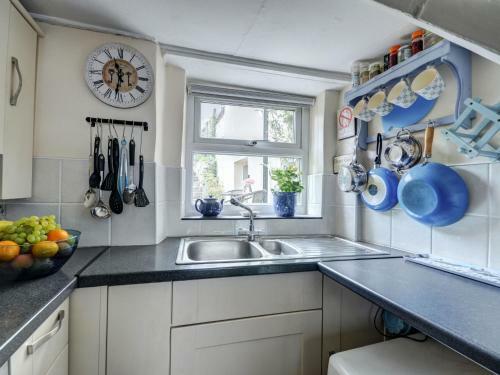 Cozy Holiday Home In Northam With Garden