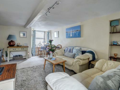 Cozy Holiday Home In Northam With Garden