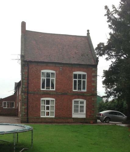 Period 2 Bed Apartment In Staffordshire