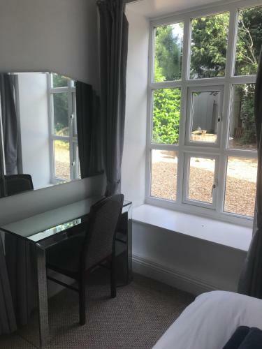 Period 2 Bed Apartment In Staffordshire