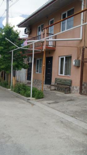 Apartment House Vardzia Street 26