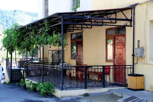 Hostal Hotel Natia