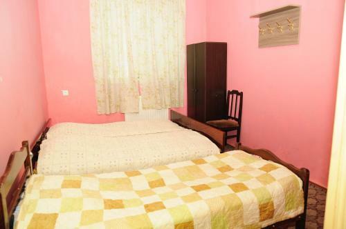 Hostal Hotel Natia