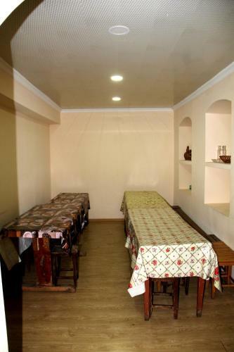 Hostal Hotel Natia