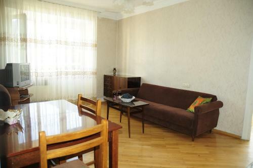 Mid Apartment