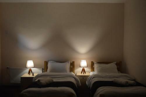 Hostal Garbani Gardens