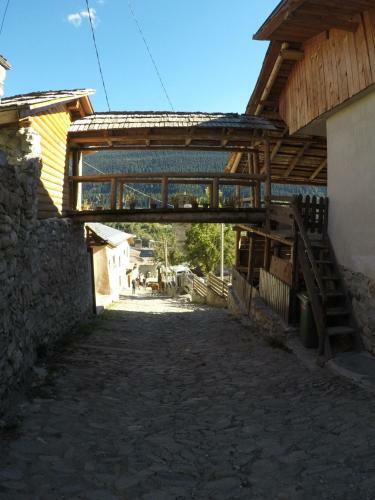 Hostal Mestialux Guesthouse
