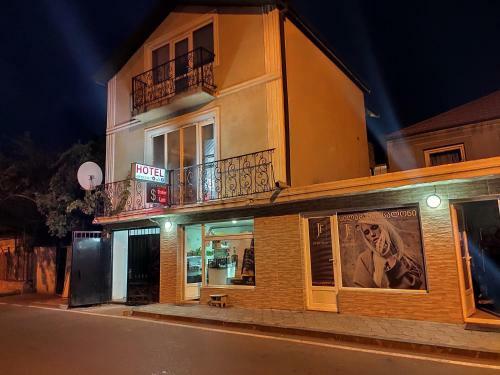 Hostal Guest House Gelit