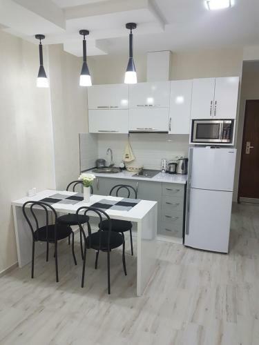Orbi Sea Towers Apartment Grigol