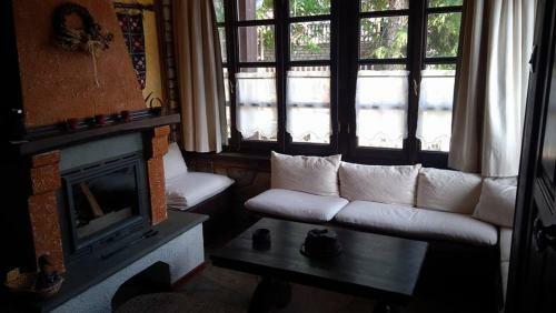 Hostal Xenonas Brizi