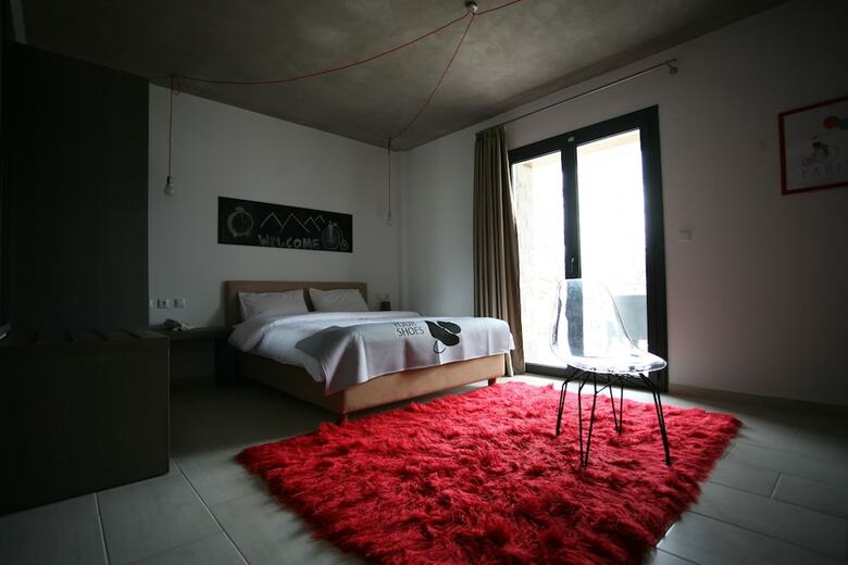 Oniropetra Boutique Hotel